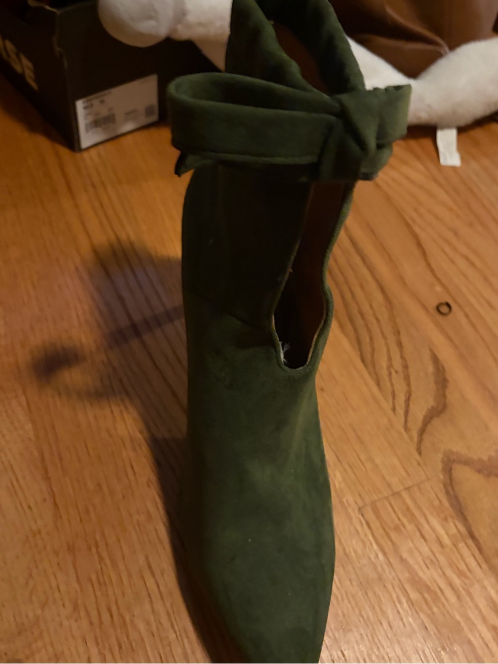Women’s Green Suede Pointed Toe Ankle Boot